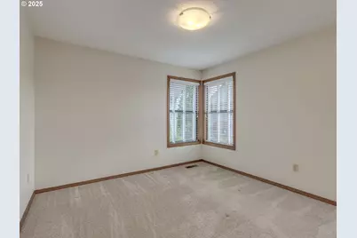 2328 NE 156th Pl, Portland, OR 97230 - Photo 29