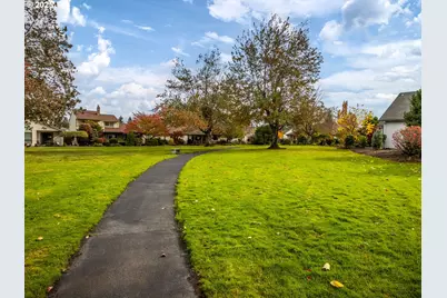 2328 NE 156th Pl, Portland, OR 97230 - Photo 37