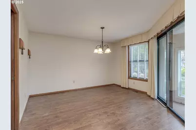 2328 NE 156th Pl, Portland, OR 97230 - Photo 13