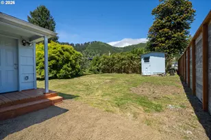 210 Acacia Ave, Garibaldi, OR 97118 - Photo 33
