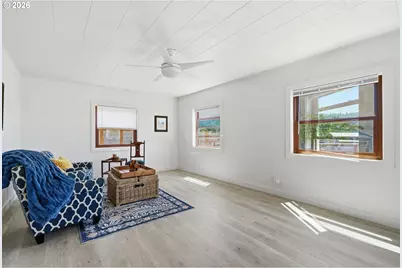 210 Acacia Ave, Garibaldi, OR 97118 - Photo 7