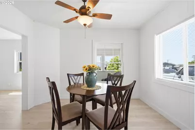 210 Acacia Ave, Garibaldi, OR 97118 - Photo 11