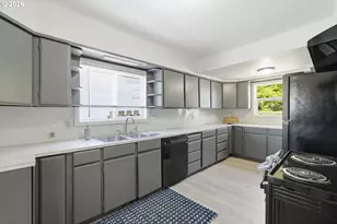 210 Acacia Ave, Garibaldi, OR 97118 - Photo 13