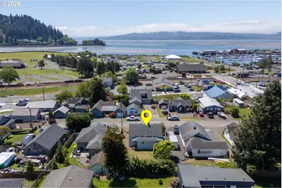 210 Acacia Ave, Garibaldi, OR 97118 - Photo 39