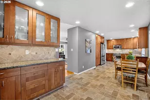 10690 SW Fairhaven St, Portland, OR 97223 - Photo 13