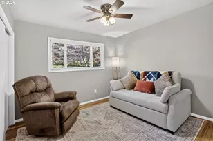 10690 SW Fairhaven St, Portland, OR 97223 - Photo 23