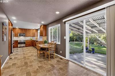 10690 SW Fairhaven St, Portland, OR 97223 - Photo 15