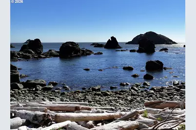 17744 N Highway 101 #B101, Brookings, OR 97415 - Photo 43
