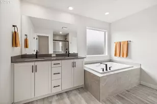 21512 SE Etna Pl, Bend, OR 97702 - Photo 29
