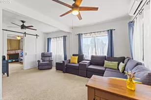 558 N Elliott St, Coquille, OR 97423 - Photo 7