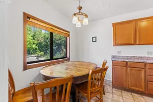 558 N Elliott St, Coquille, OR 97423 - Photo 11