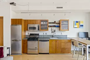 1221 SW 10th Ave, Portland, OR 97205 - Photo 11
