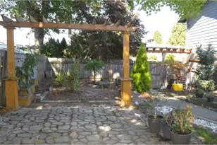 14448 NE Shaver St, Portland, OR 97230 - Photo 23
