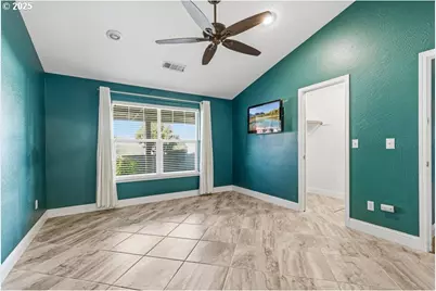 1243 Shafer Ln, Medford, OR 97501 - Photo 13