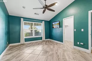 1243 Shafer Ln, Medford, OR 97501 - Photo 13