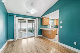 1243 Shafer Ln, Medford, OR 97501 - Photo 15