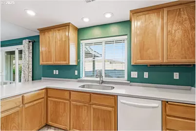 1243 Shafer Ln, Medford, OR 97501 - Photo 17