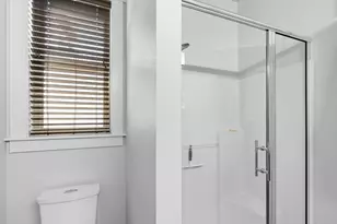 1018 SW Halsey St, Troutdale, OR 97060 - Photo 23