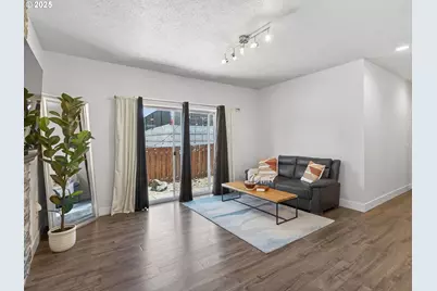 1018 SW Halsey St, Troutdale, OR 97060 - Photo 15