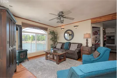584 N Tomahawk Island Dr, Portland, OR 97217 - Photo 33