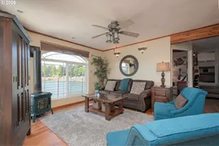 584 N Tomahawk Island Dr, Portland, OR 97217 - Photo 33