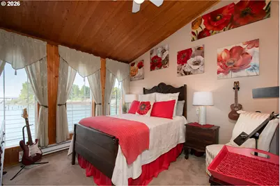 584 N Tomahawk Island Dr, Portland, OR 97217 - Photo 35
