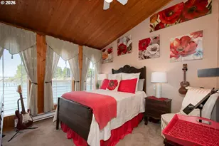 584 N Tomahawk Island Dr, Portland, OR 97217 - Photo 35