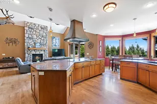 10534 SE Vradenburg Rd, Happy Valley, OR 97086 - Photo 15