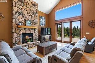 10534 SE Vradenburg Rd, Happy Valley, OR 97086 - Photo 23