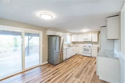 23900 SW Loganberry Ln, Sheridan, OR 97378 - Photo 9