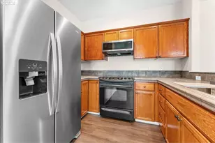 17257 SW Berkeley Ln, Beaverton, OR 97003 - Photo 7