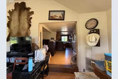 65748 Meissner Rd, Deer Island, OR 97054 - Photo 7
