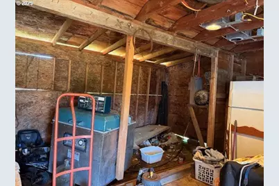 65748 Meissner Rd, Deer Island, OR 97054 - Photo 17