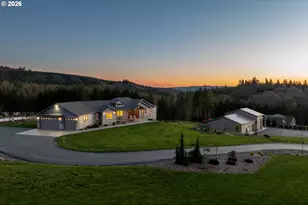 300 Cross Creek Rd, Kelso, WA 98626 - Photo 1