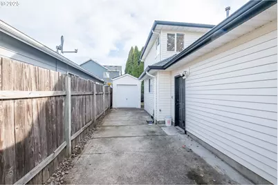 4860 Happy Dr NE, Salem, OR 97305 - Photo 41