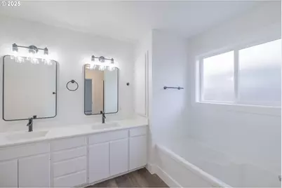 4860 Happy Dr NE, Salem, OR 97305 - Photo 23