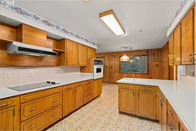 11220 NE Otter Dr, Newberg, OR 97132 - Photo 5