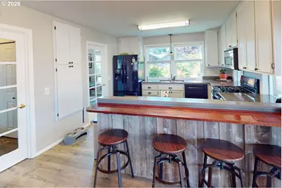 2904 Wolf Meadows Ln, Eugene, OR 97408 - Photo 9
