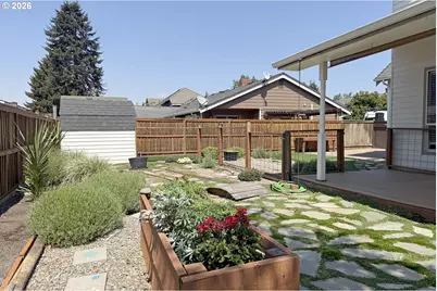 2904 Wolf Meadows Ln, Eugene, OR 97408 - Photo 35