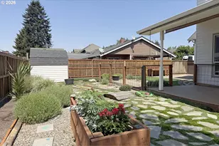 2904 Wolf Meadows Ln, Eugene, OR 97408 - Photo 35