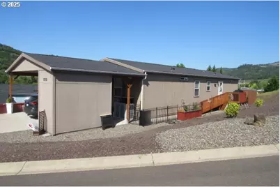 225 Nestucca Ln, Roseburg, OR 97471 - Photo 1