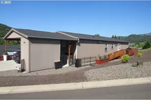 225 Nestucca Ln, Roseburg, OR 97471 - Photo 1