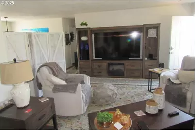 225 Nestucca Ln, Roseburg, OR 97471 - Photo 9