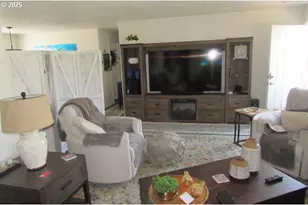 225 Nestucca Ln, Roseburg, OR 97471 - Photo 9