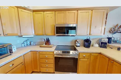 29018 Vizcaino Ct, Gold Beach, OR 97444 - Photo 11