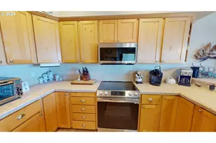 29018 Vizcaino Ct, Gold Beach, OR 97444 - Photo 11