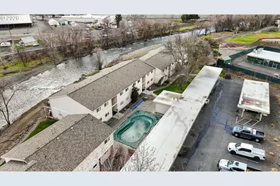 1900 NW Carden Ave, Pendleton, OR 97801 - Photo 1