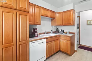 1900 NW Carden Ave, Pendleton, OR 97801 - Photo 7