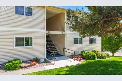 1900 NW Carden Ave #22, Pendleton, OR 97801 - Photo 1