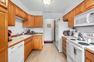 1900 NW Carden Ave, Pendleton, OR 97801 - Photo 7